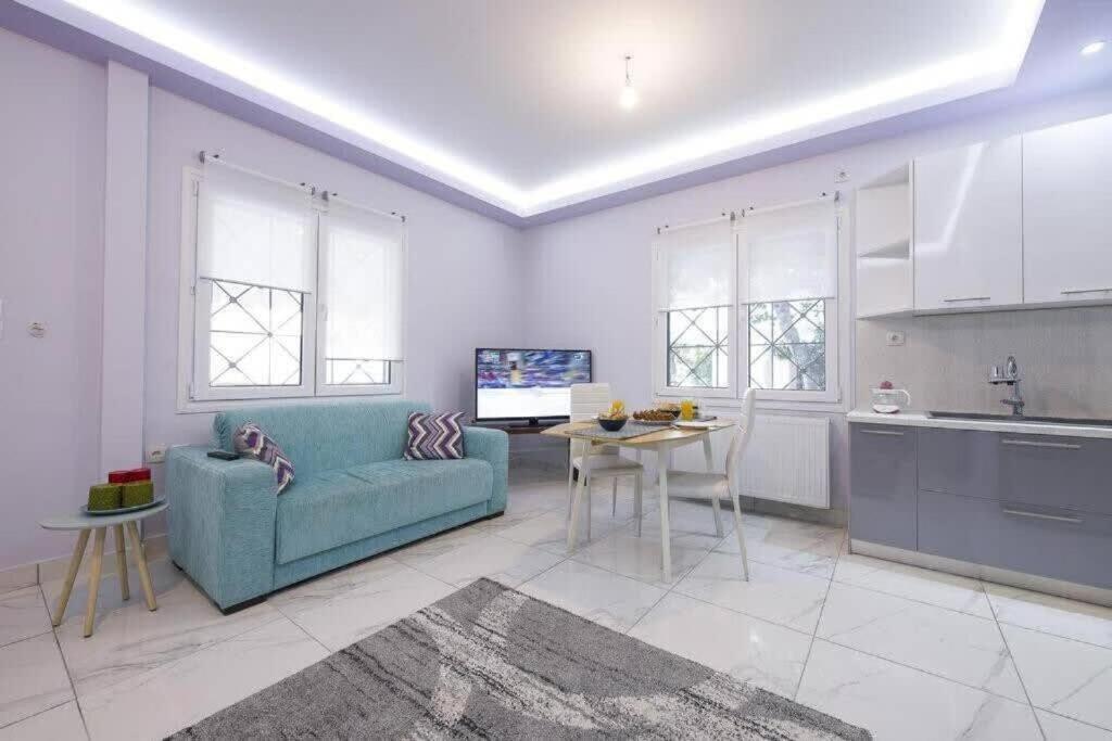 Modern Fully-Equipped House, 5 Min Walk From Metro Villa Athene Buitenkant foto