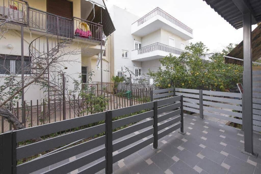 Modern Fully-Equipped House, 5 Min Walk From Metro Villa Athene Buitenkant foto